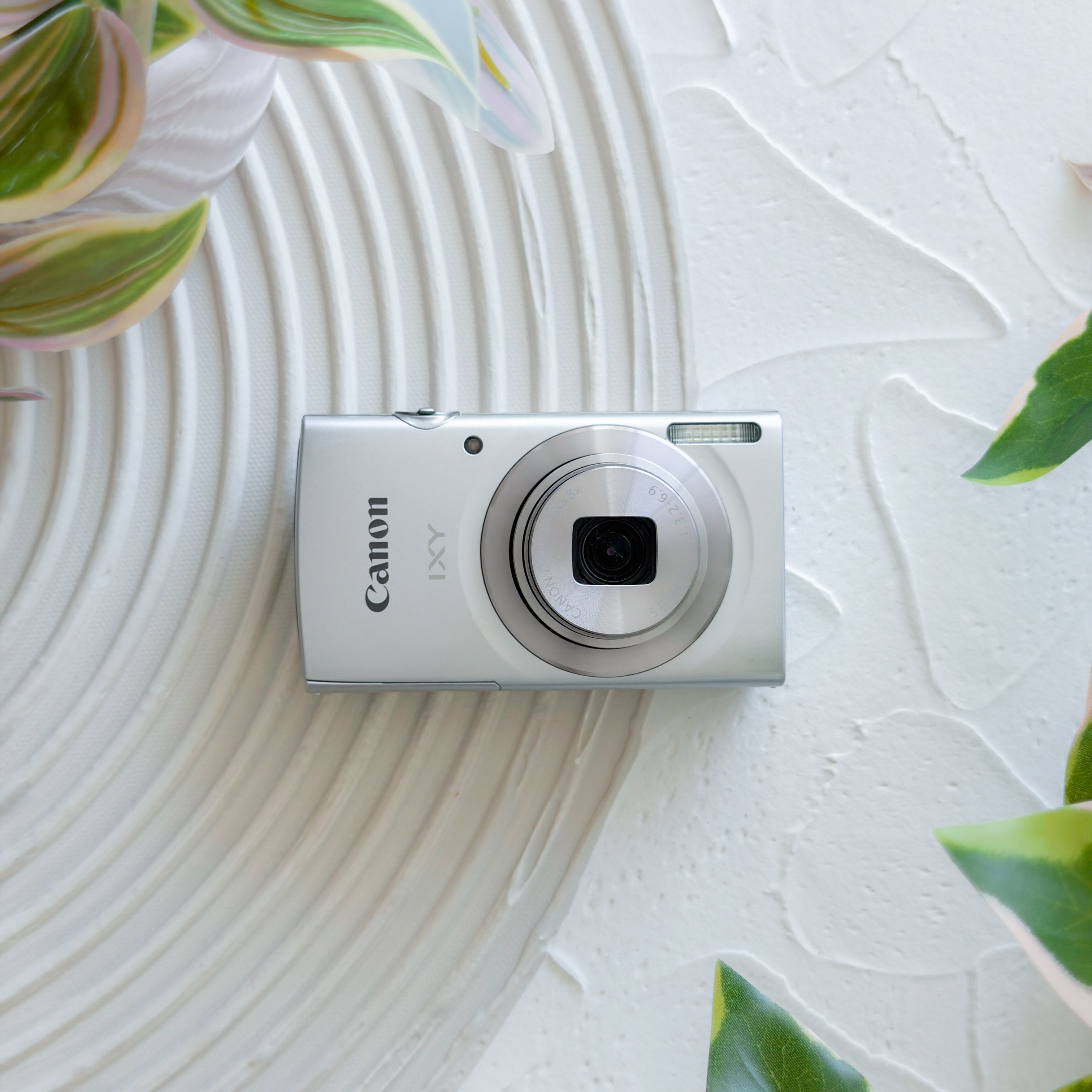 Canon IXY 200