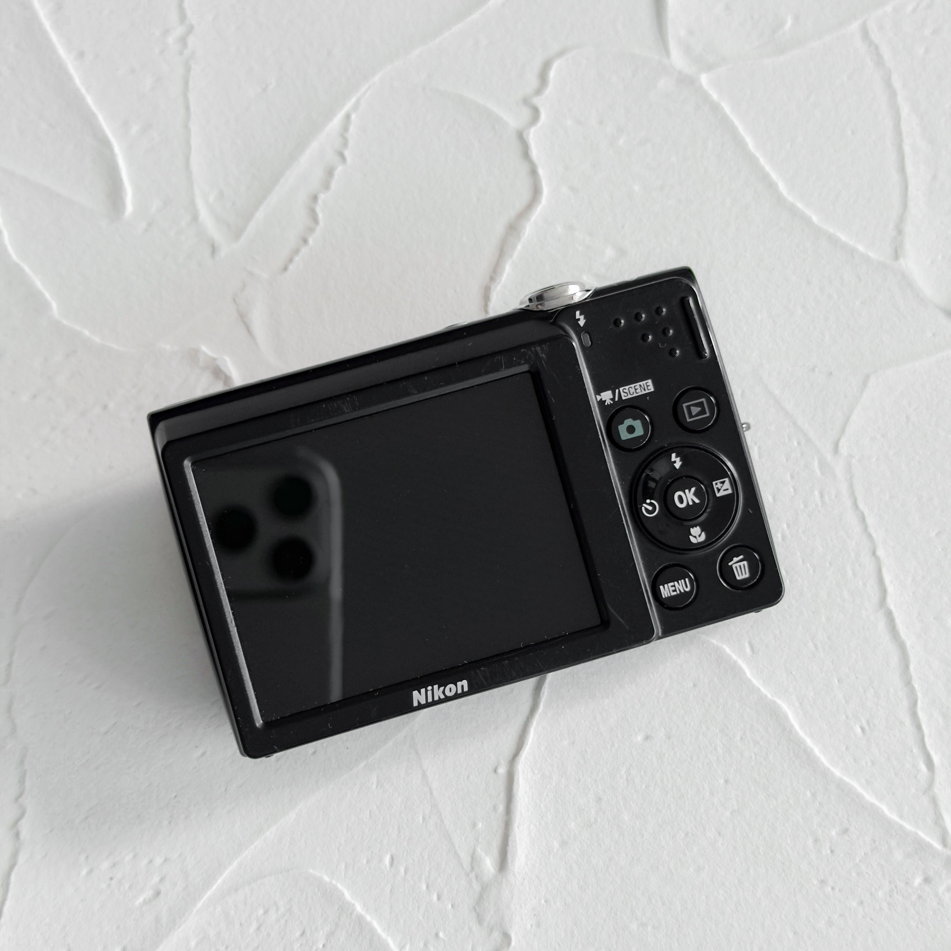 Nikon CoolPix S2500