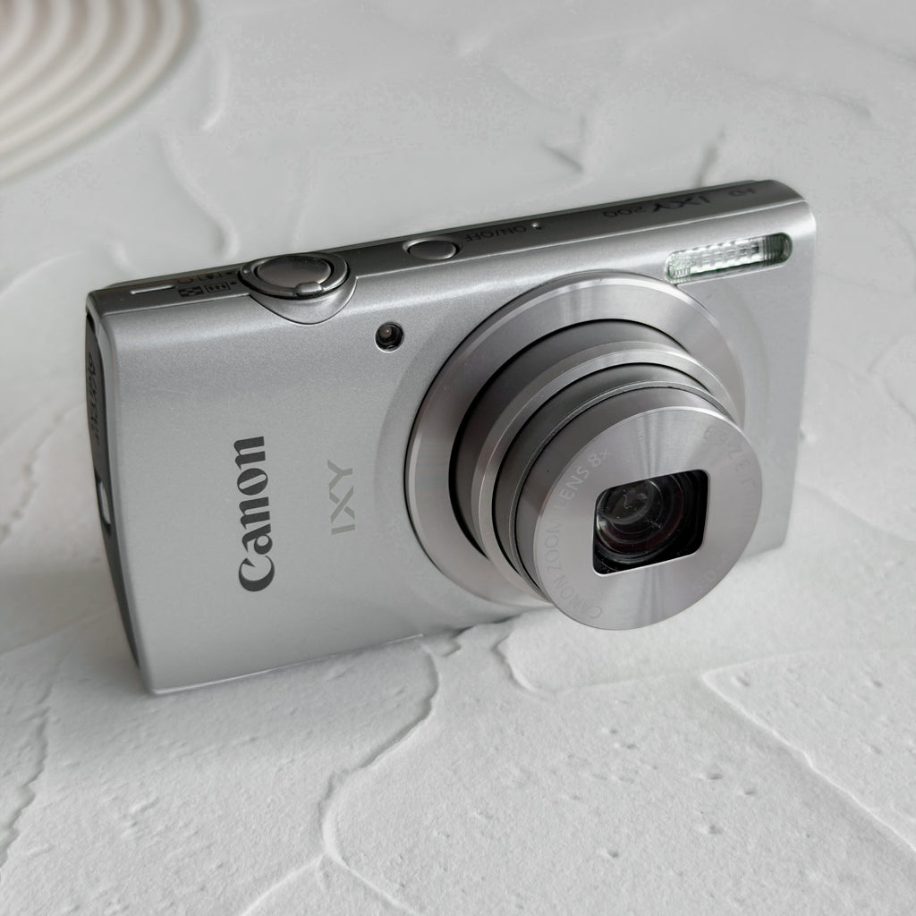 Canon IXY 200