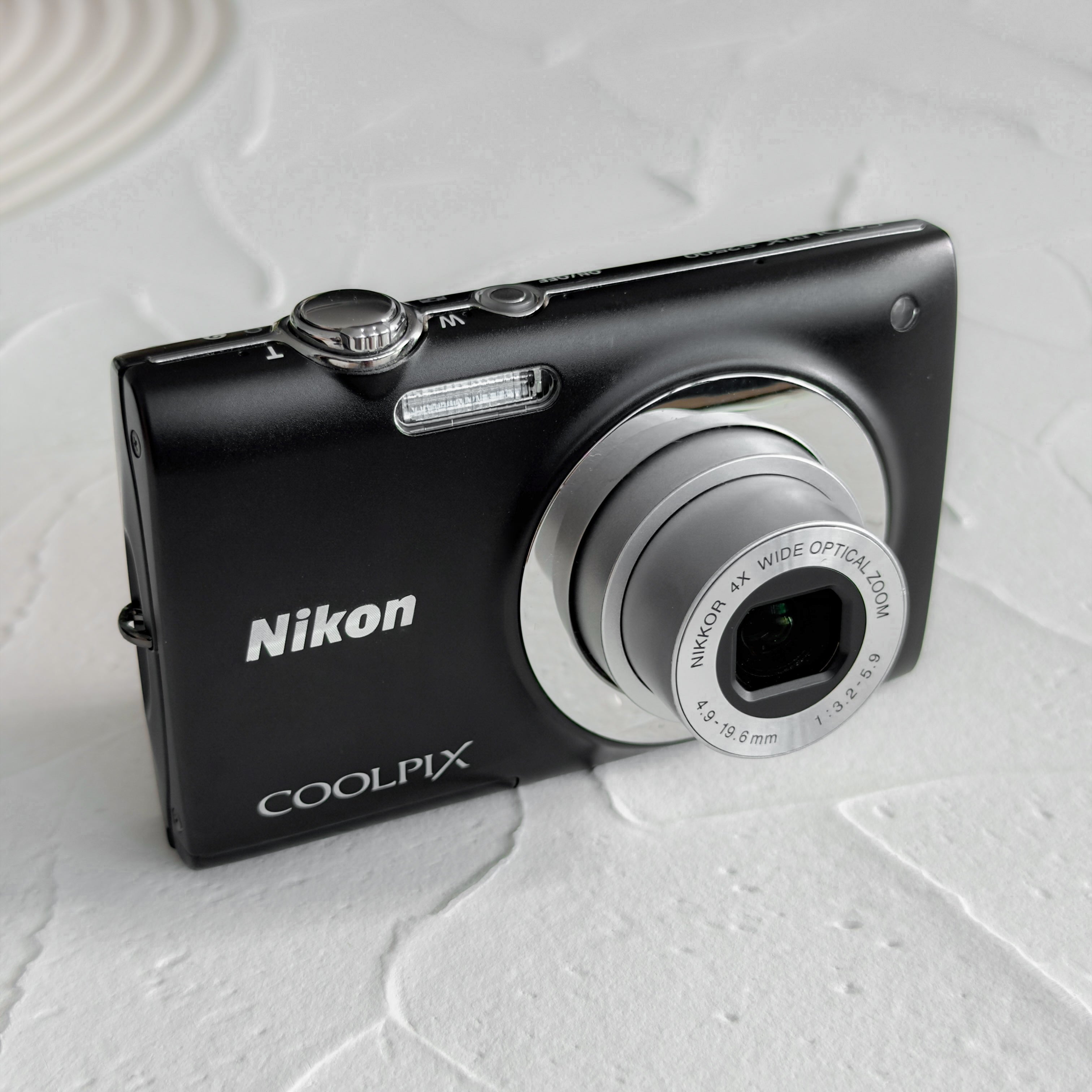 Nikon CoolPix S2500